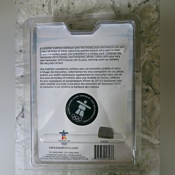Royal Canadian Mint Vancouver 2010 Mascot Coin and  Puck Ouatchi - Picture 2 of 3